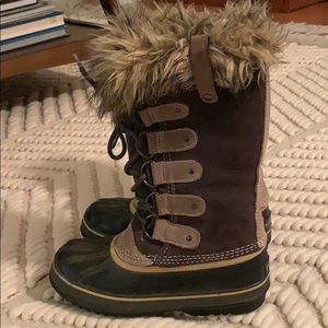 Sorel Joan of Arc boots